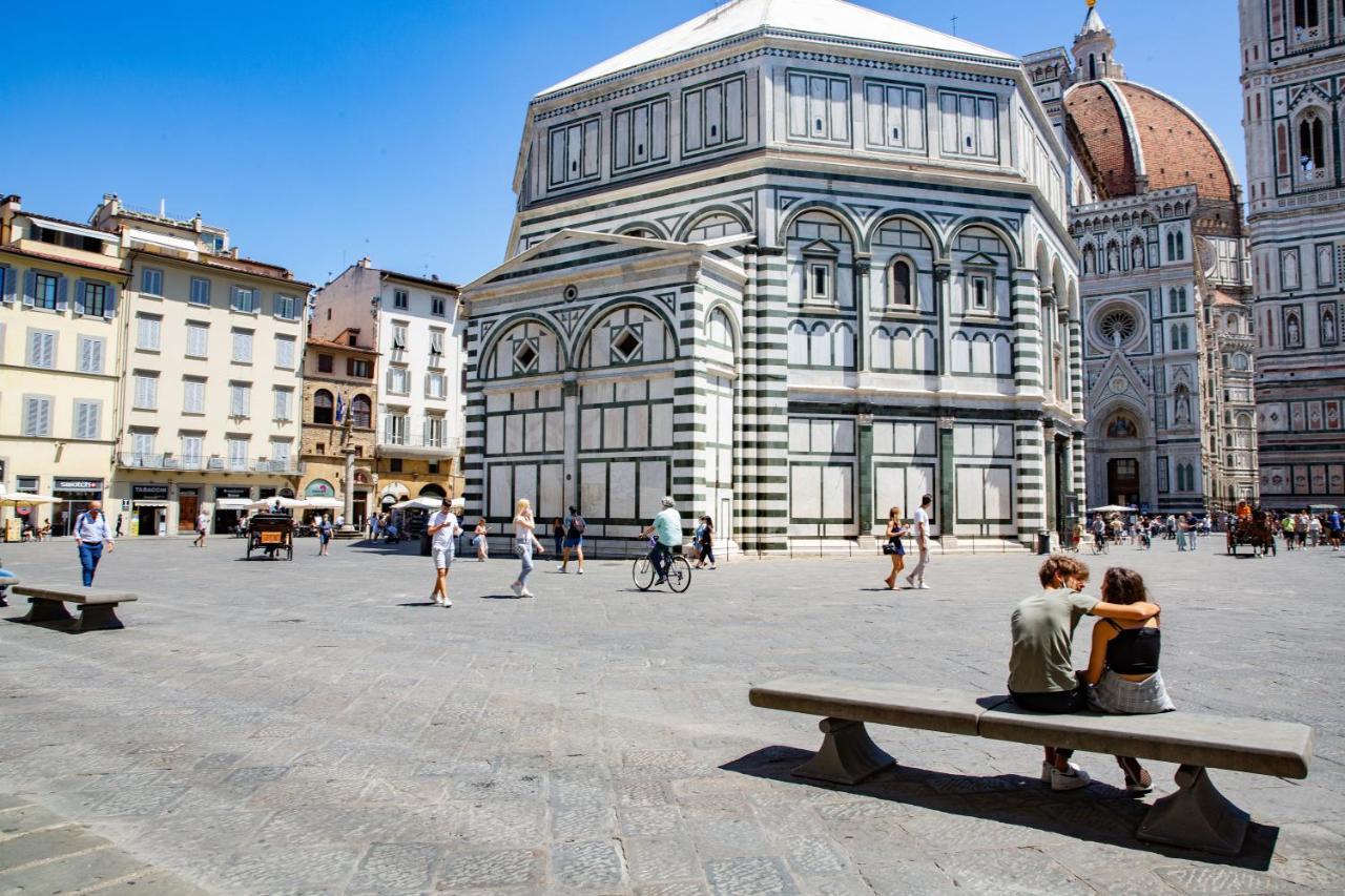 Unique Gem In Piazza Duomo Apartment Florence Luaran gambar